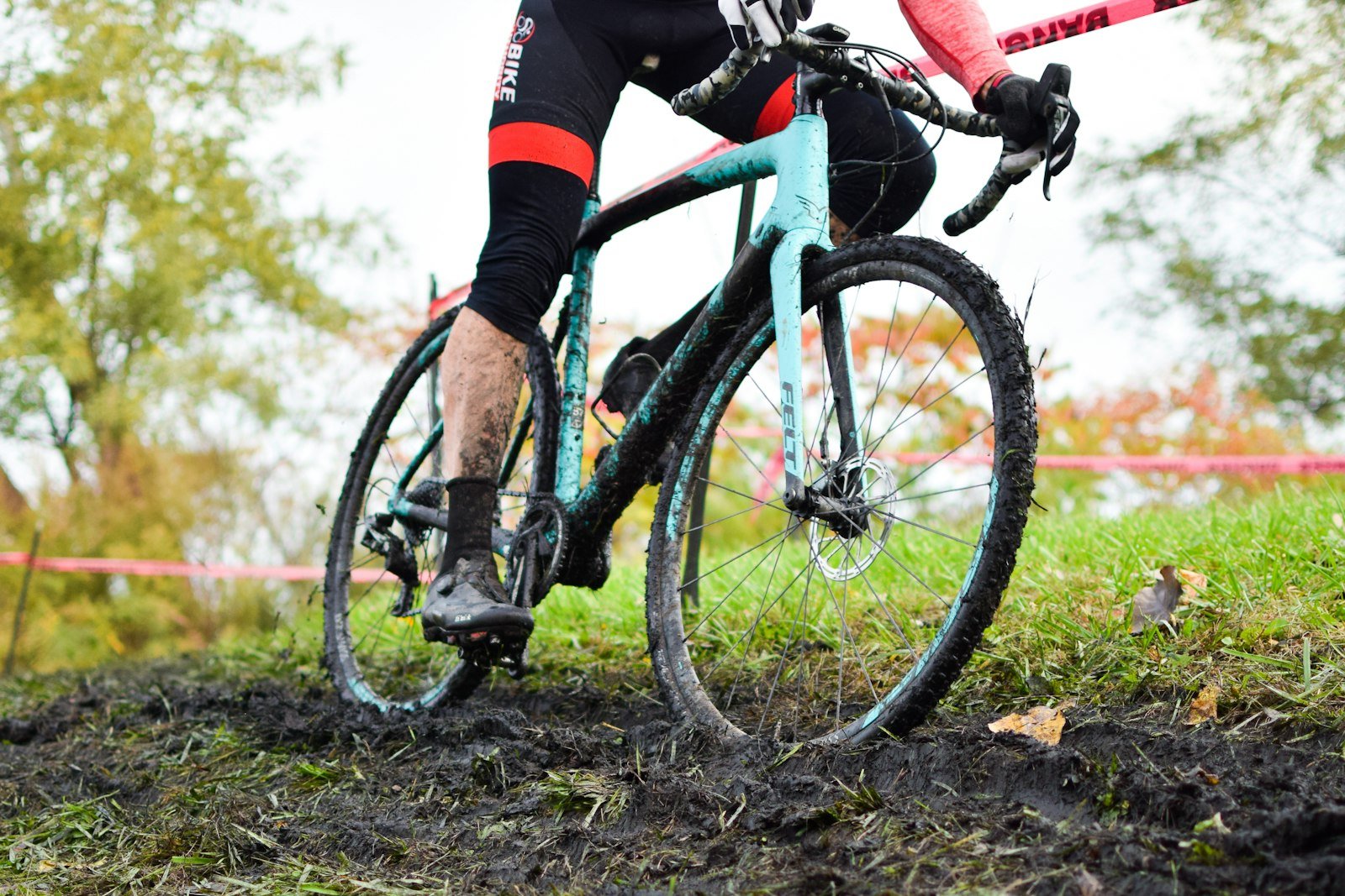 Ciclocrosse: Ana Santos vence duas vezes no arranque
